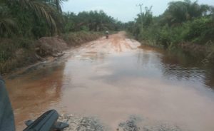 Warga Resah, Akibat Timbunan Jalan yang Dilakukan oleh PT. Mutiara Fortuna Raya, Sering Terjadi Kecelakaan Bila Turun Hujan