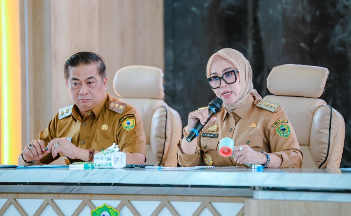 Hari Pertama Masuk Kantor, Bupati Barru Kumpulkan Pimpinan Perangkat Daerah
