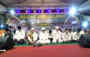 Tasyakuran Panen Raya Bojong Diguyur Gerimis, Solidaritas Warga Tetap Membara
